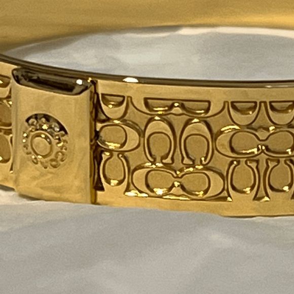 COACH Gold C Bangle NWOT - Picture 7 of 8